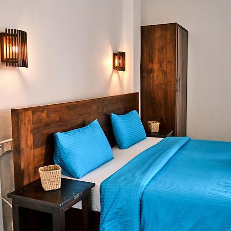 Ruma Surf Hotel Ahangama Extérieur photo