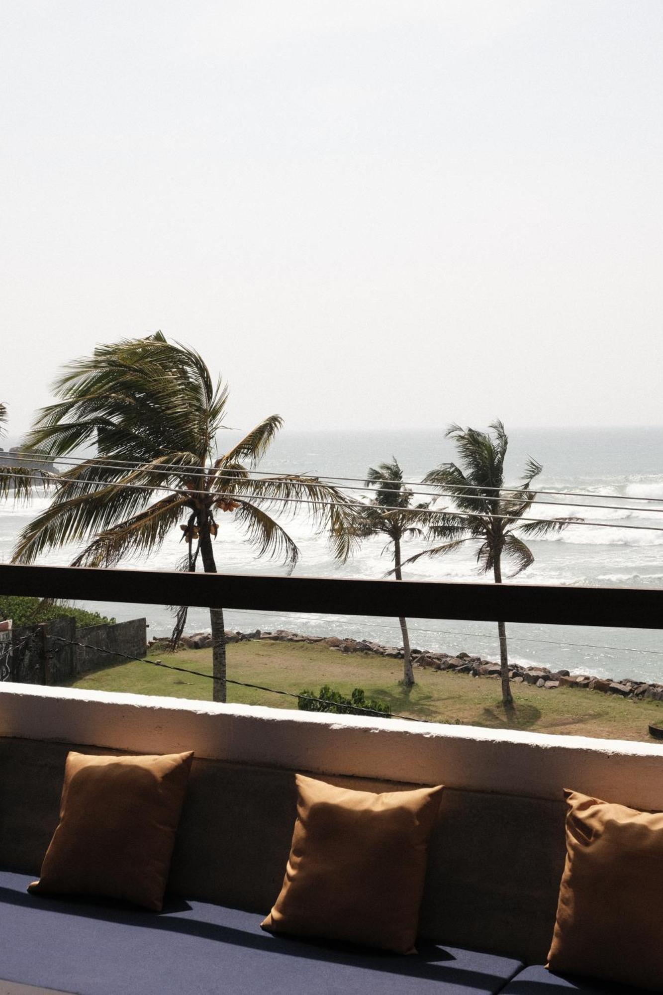 Ruma Surf Hotel Ahangama Extérieur photo