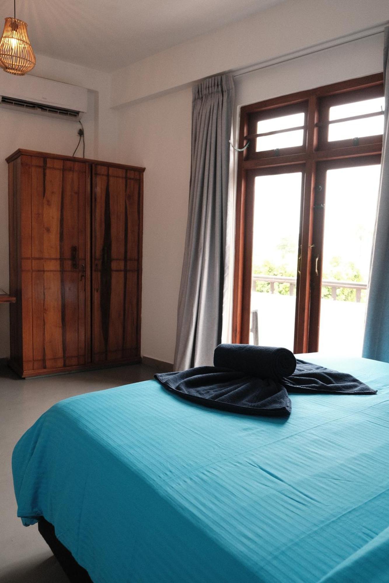 Ruma Surf Hotel Ahangama Extérieur photo