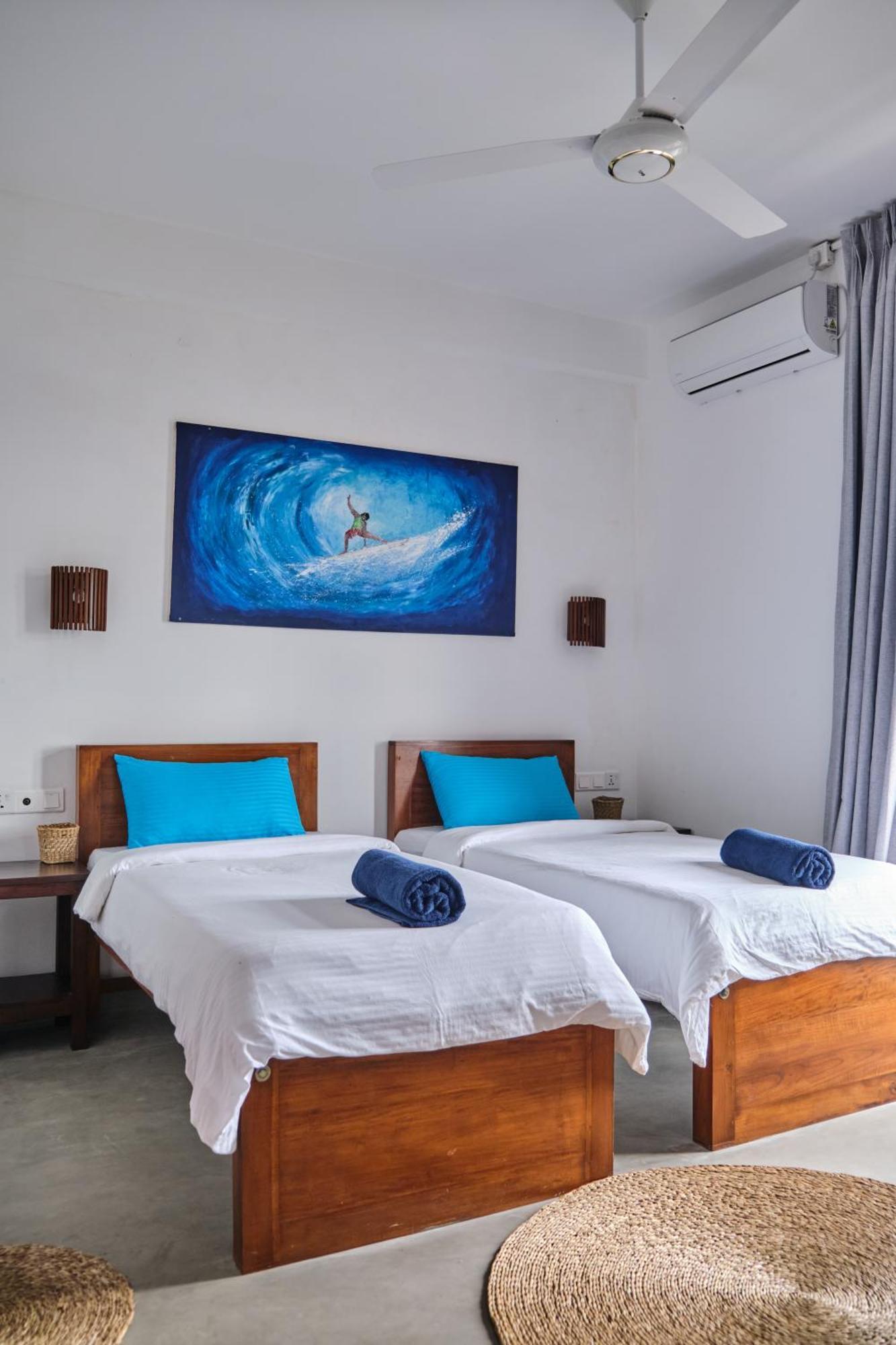 Ruma Surf Hotel Ahangama Extérieur photo