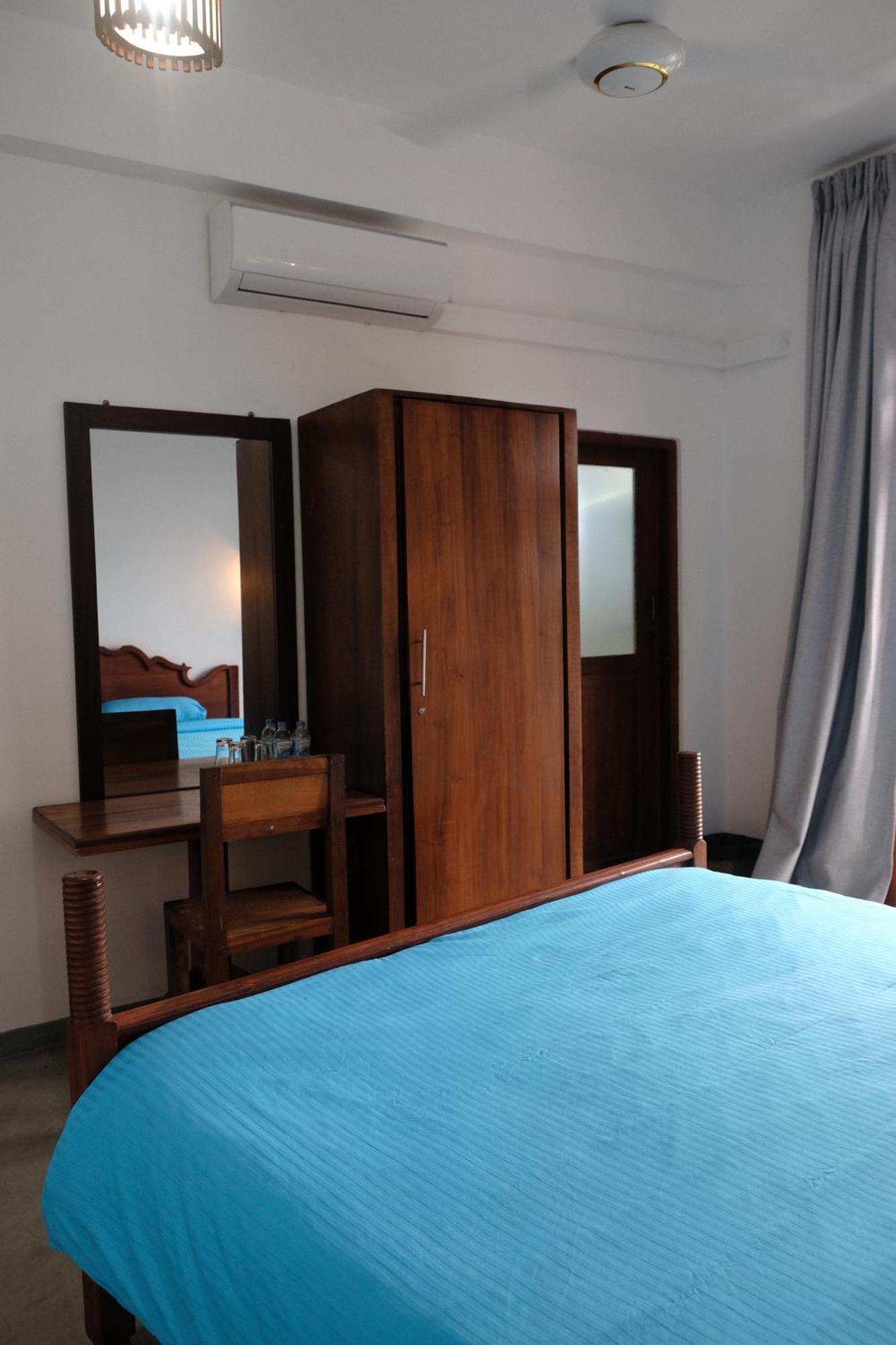Ruma Surf Hotel Ahangama Extérieur photo
