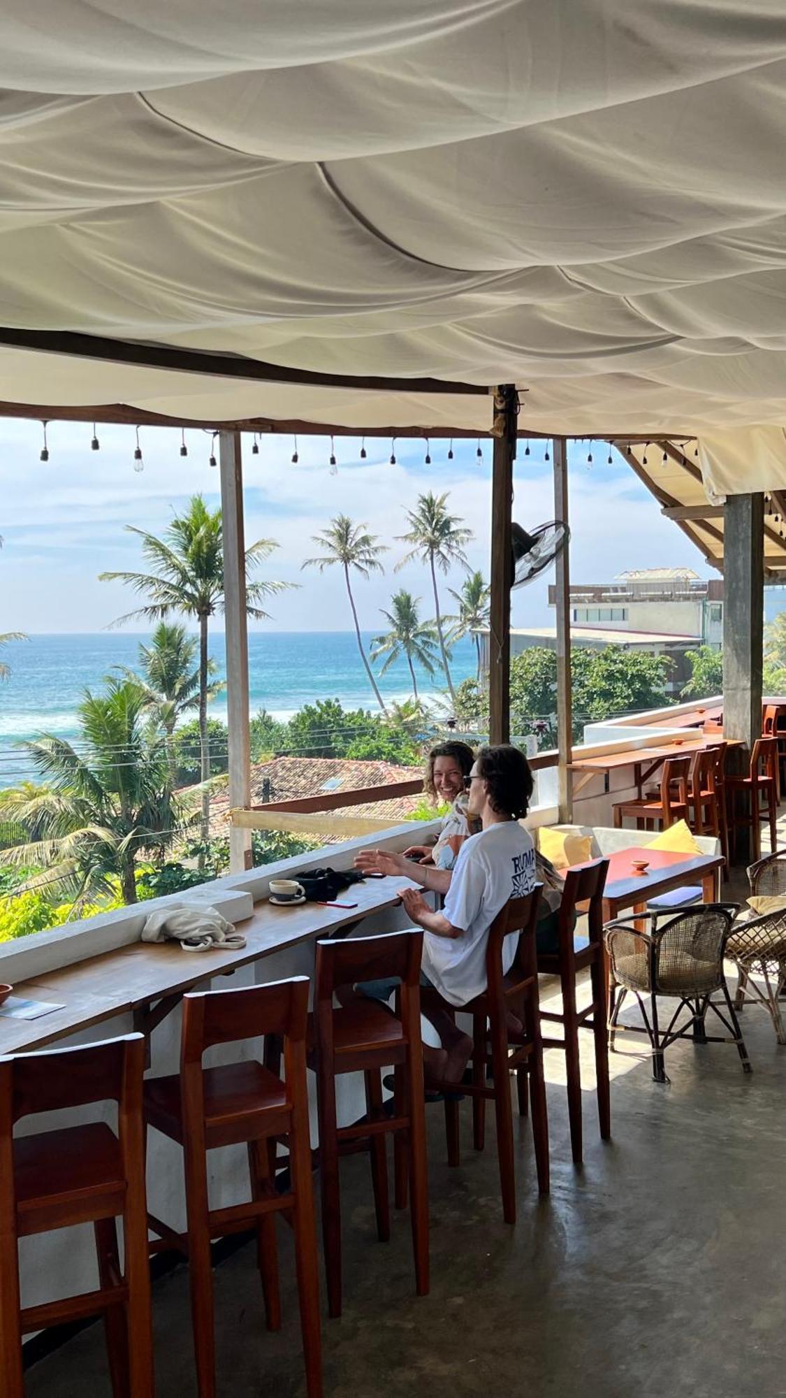 Ruma Surf Hotel Ahangama Extérieur photo